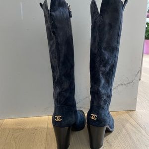 Chanel suede leather navy boots 36 gold logo